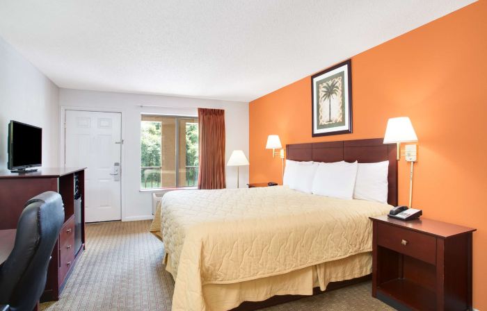 Super 8 by Wyndham Defuniak Springs