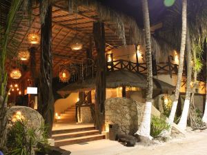 Holbox Dream Beachfront Hotel