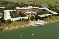 Disney Sequoia Lodge Hôtels à proximité de : Paroisse des Portes de la Brie