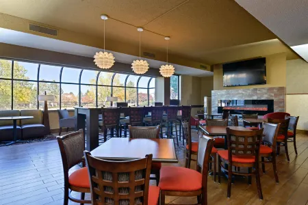 Spark by Hilton Denver Tech Center Greenwood Village Отели в г. Арапахо Каунти