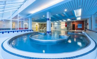 Hotel Valaisia 객실에서 보이는 산 전망