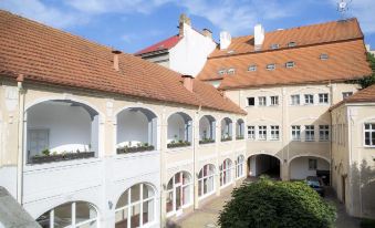 Hotel Magnolia - Housity
