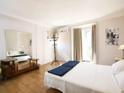 グッドモーニング ソロ トラベラー ホステル バイロ・アルト周辺のホテル