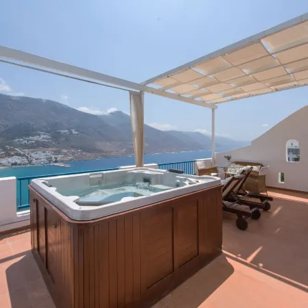 Aegialis Hotel & Spa