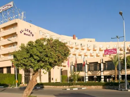 Aracan Eatabe Luxor Hotel