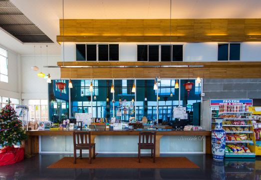 끄라비 리버사이드 호텔 전경