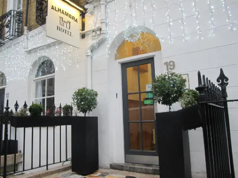 알함브라 호텔