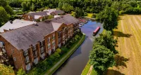 Lion Quays Resort Hotels in Oswestry