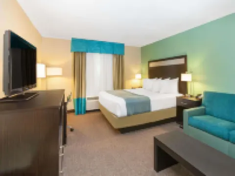 Baymont by Wyndham Midland Center Hotels in Midland