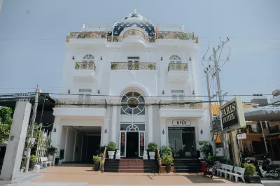 Paris Hotel - Binh Thuan Hotels in Tuy Phong District