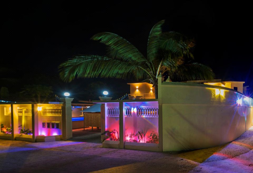 One On Inn Maldives - Housity
