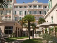 Hôtel Vacances Bleues Balmoral Hotels near Jean Cocteau Museum - Severin Wunderman Collection