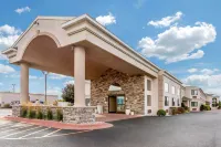 Comfort Inn Ludington Near US-10 Hotels in Amber Township