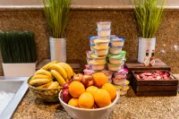 Crowne Plaza NEWARK AIRPORT by IHG - พร้อมอาหารเช้า