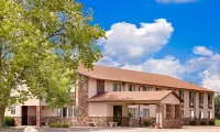 Super 8 by Wyndham Chariton Hotels in Chariton