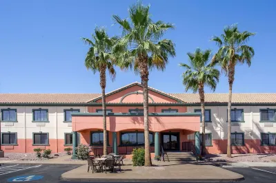 Super 8 Phoenix West I-10 艾斯特雷拉住宿飯店