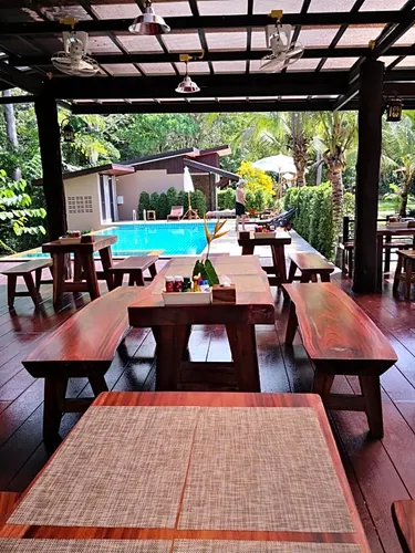 รูปภาพของบ้านสวนริมคลอง