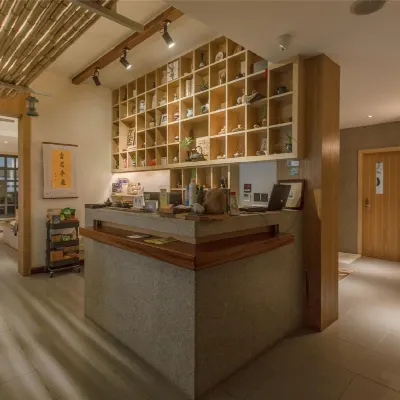 Zen Tea House Hotels near Seven Star Park