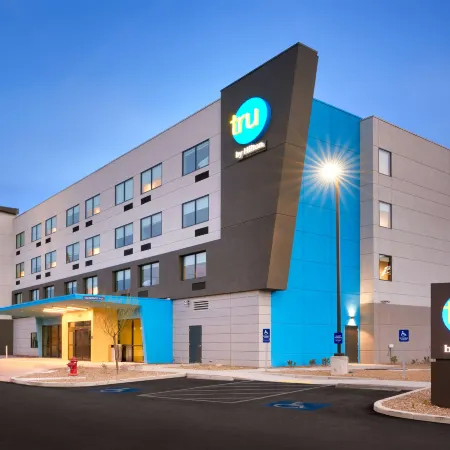 Tru by Hilton St. George
