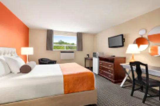 Howard Johnson by Wyndham Gravenhurst Hotels in Gravenhurst