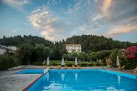Julia Hotel
