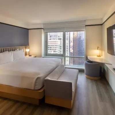 Delta Hotels New York Times Square Các khách sạn gần Khu Garment