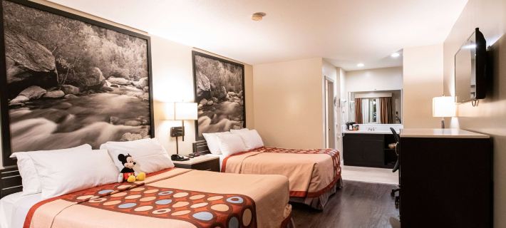 Super 8 by Wyndham Anaheim/Disneyland Drive Hotels in Orange County