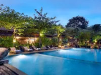 Desa Alamanis Resort Vila Hotel di Kecamatan Beber