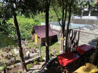 Pondok Wisata Jaden Trawas Mojokerto Hotel dekat Rainbow Market (Kompleks Pertokoan Gedengan)