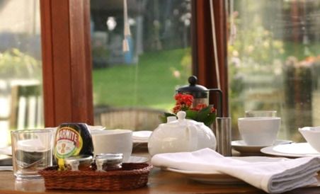 Stoneleigh Barn Bed and Breakfast - Housity