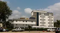 機場觀景飯店 NIIT OpenLabs Ghana附近的飯店