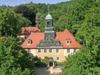Villa Sorgenfrei Und Restaurant Atelier Sanssouci Hotels in Radebeul