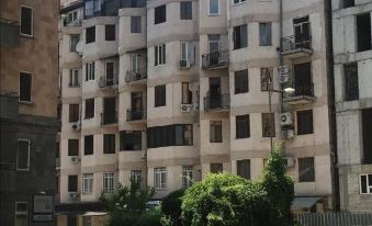 A Hotel Yerevan - Housity