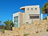 Villa TakeOff Saronida فنادق في سارونيكوس