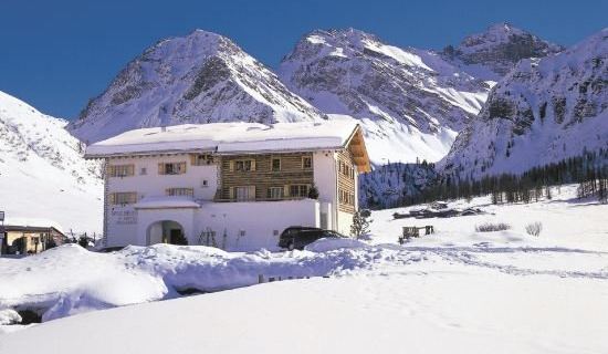 Hotel Walserhuus Sertig Hotels in Davos