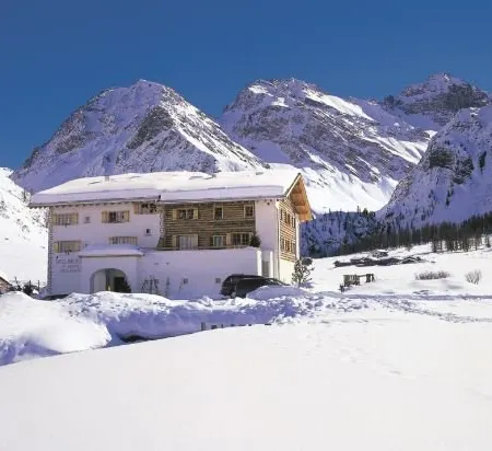 Hotel Walserhuus Sertig