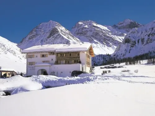 Hotel Walserhuus Sertig - Hot Tub