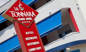 Grand Hotel la Tonnara - Housity