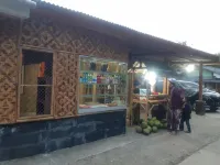 Villa the Ark Hot Spring Stone Sentul Hotel a Sukawangi