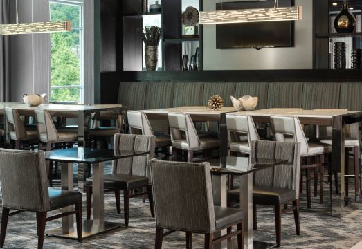 Courtyard Edgewater 수영장