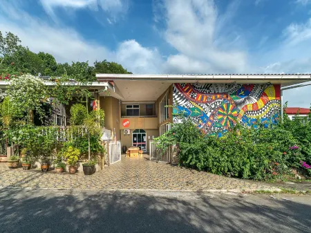 OYO 89932 Dd Homestay
