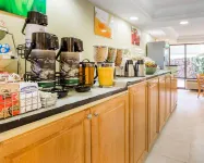 Quality Inn - Desayuno