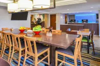 Fairfield Inn Rochester Airport - servizio colazione
