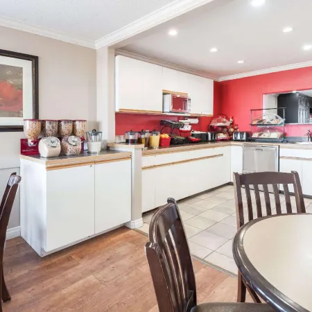 Ramada by Wyndham Sherwood Park