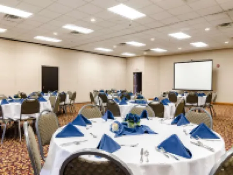 Quality Inn & Suites Colby Hotels in Morgan