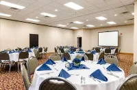 Comfort Inn Colby فنادق في كولبي