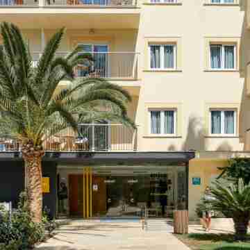 Cabot Tres Torres Apartamentos Hotel Exterior