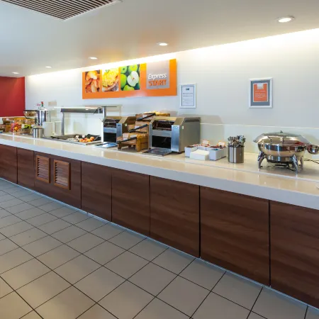 Holiday Inn Express SWINDON WEST by IHG