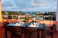 Torre Mar Galapagos Boutique Suites - breakfast
