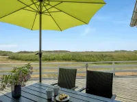 "Chrisse" - 550m from the Sea